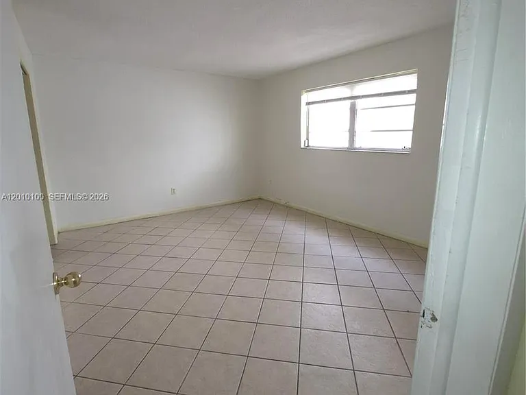 1826 Cleveland St #3 — Photo 10