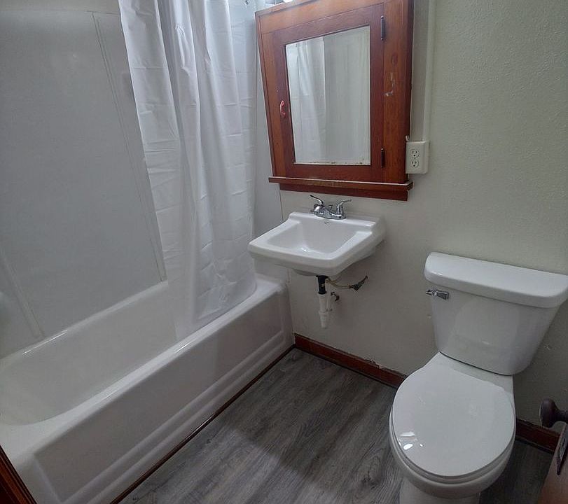 2nd image of 215 Central Ave