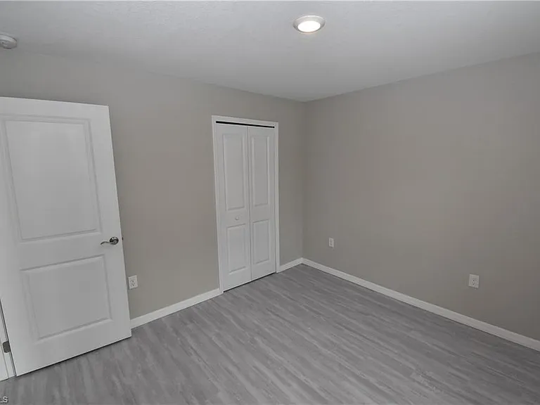 1544 Waldorf Dr — Photo 16