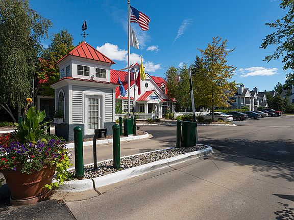 5th image of 35844 Jefferson Ave #201