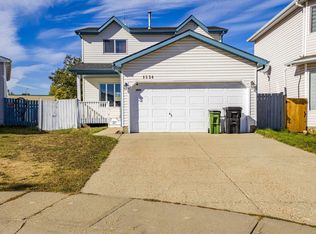 1534 49a St NW, Edmonton, AB T6L 6Y6