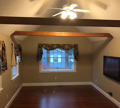 4th image of 30 Carolyn Dr