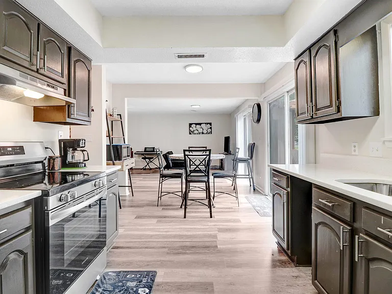 1900 Harris St #1 — Photo 14