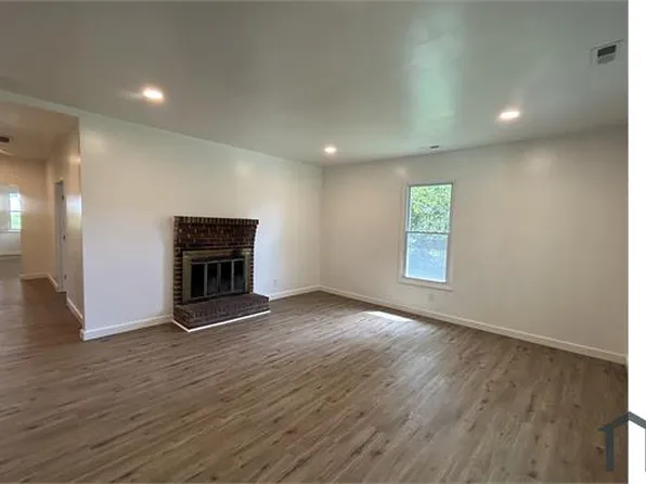 610 Saluda Dam Rd, Easley, SC 29640