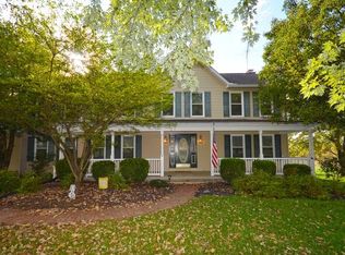 17563 Lakefield Rd, Round Hill, VA 20141