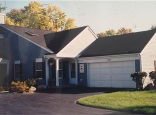 1004 Devonshire Ave, Naperville, IL 60540