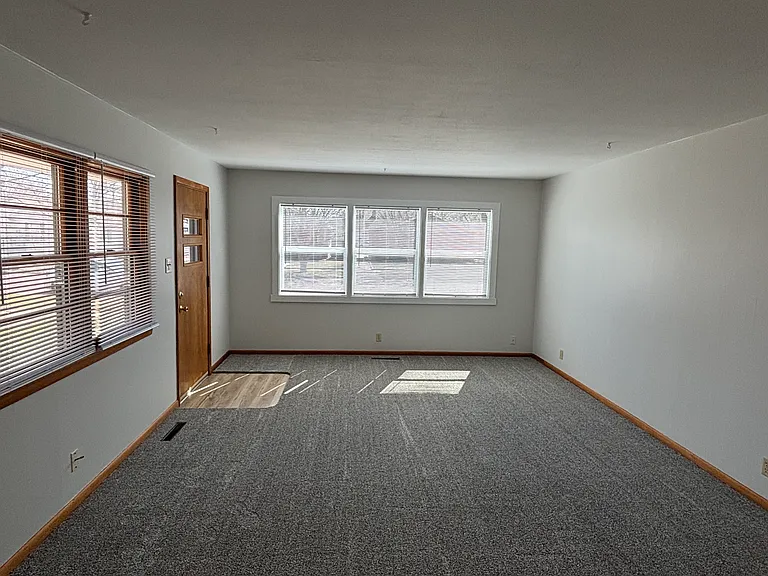 318 E 12th Ave — Photo 16