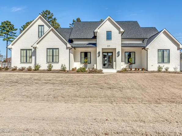 221 Westlake Cir, Madison, MS 39110
