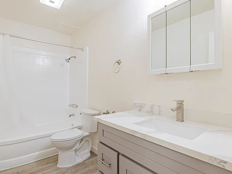 9212 Somerset Blvd #2 — Photo 10