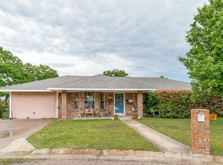 421 Emily Ct, Collinsville, TX 76233