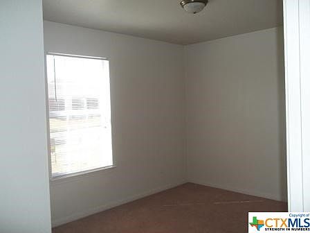 3rd image of 302 Primrose Dr