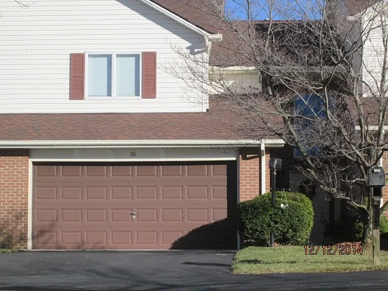 30 Patricia Ln NE — Photo 1