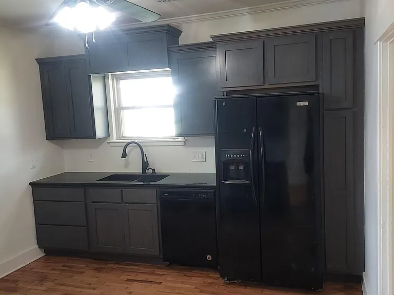 403 S Somerset St — Photo 16
