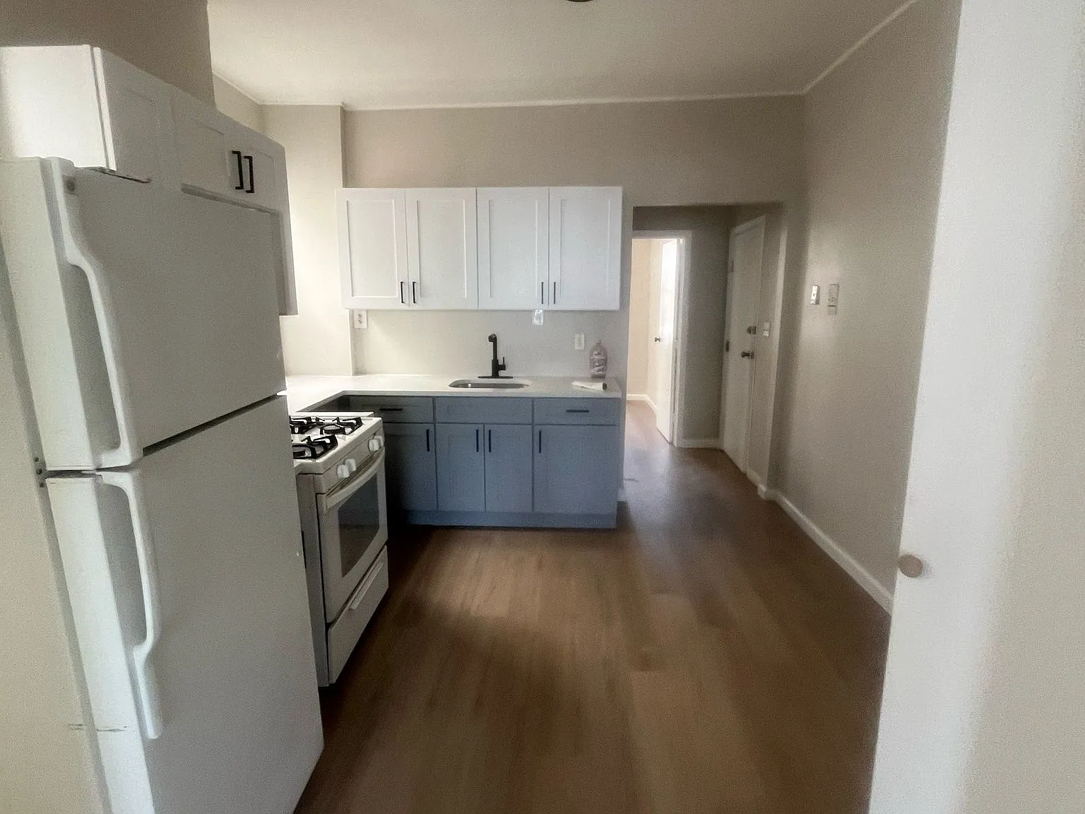 1 bed, 650 sqft, $1,800 — Photo 1