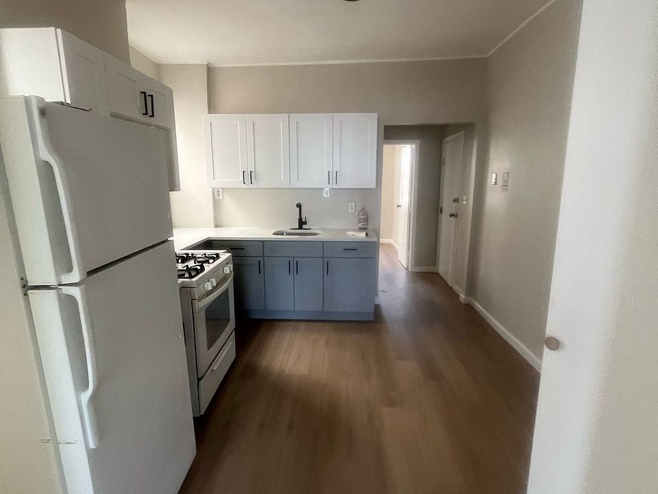 1st image of 98 Grace St #2L