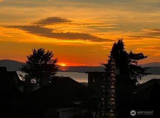 1604 28th Ave W, Seattle, WA 98199