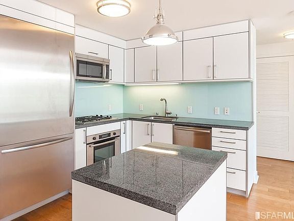 2nd image of 301 Main St #19C-L