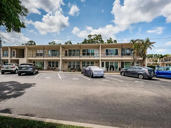 5694 40th Ter N APT 423, Kenneth City, FL 33709