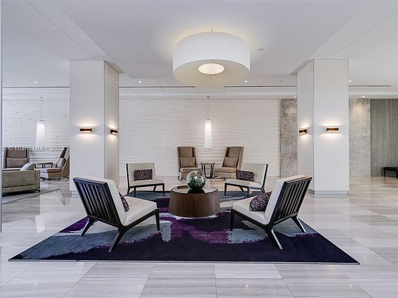 3rd image of 100 Bayview Dr APT 1508