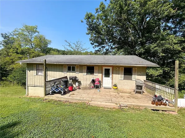 482 Madison St #1330, Huntsville, AR 72740