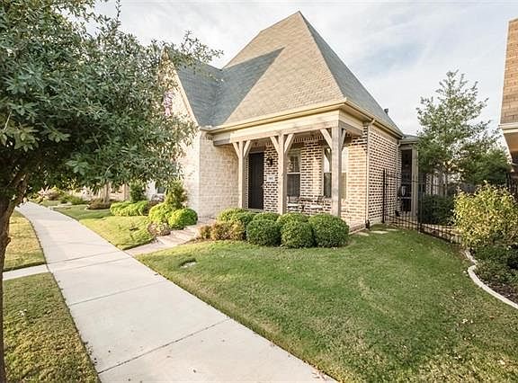 3rd image of 8617 Nichols Way