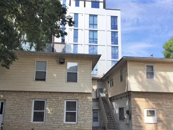 509 S Linn St #3, Iowa City, IA 52240