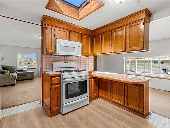 3rd image of 4345 Percheron Ln