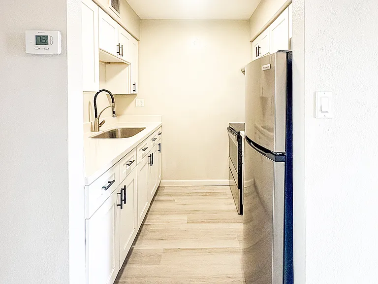 3405 E Pinchot Ave #11 — Photo 5