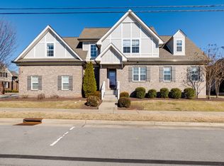 2738 Lakeland Dr, Nashville, TN 37214