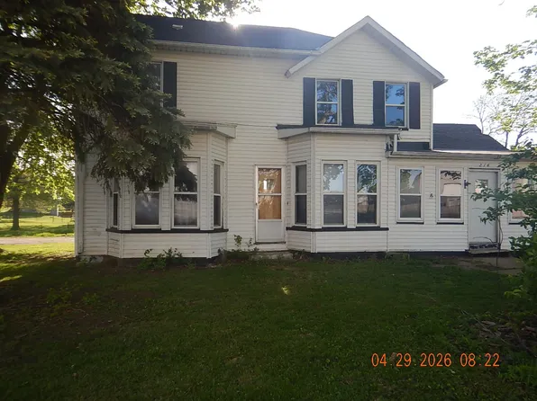 214 N 1st St, Neponset, IL 61345