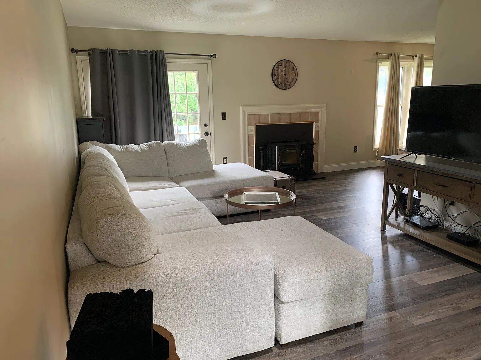 2 bed, 1.5 bath, 1339 sqft, $2,400 — Photo 2