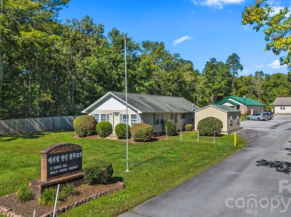 1589 Cane Creek Rd, Fletcher, NC 28732