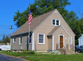 3161 S 106th St, West Allis, WI 53227