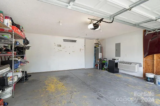 1247 Spring View Ct — Photo 14
