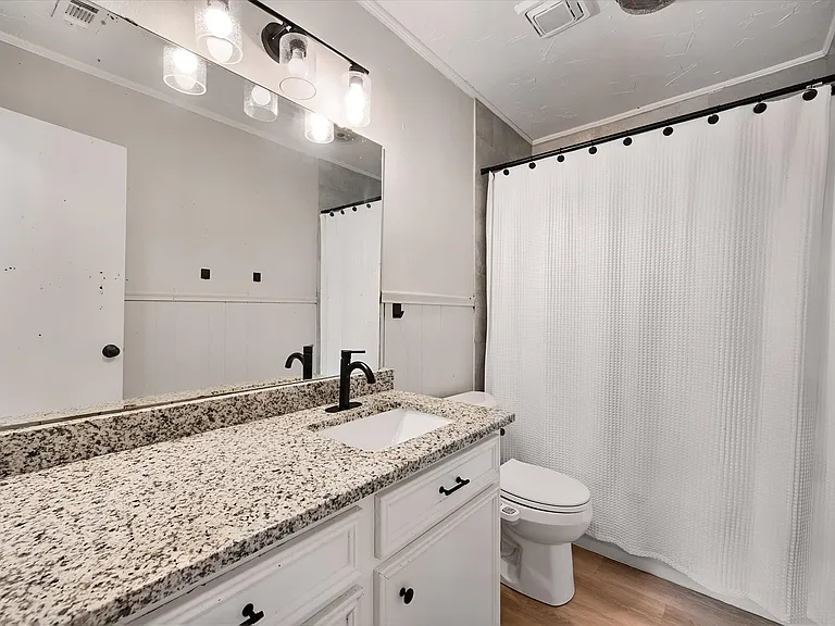 2604 Fairmont Cir — Photo 22