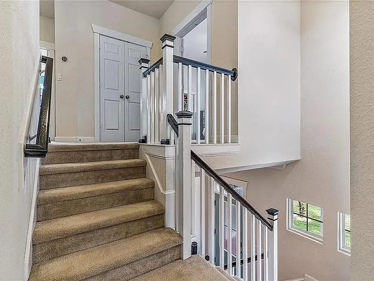 1702 Garwood Ln — Photo 17