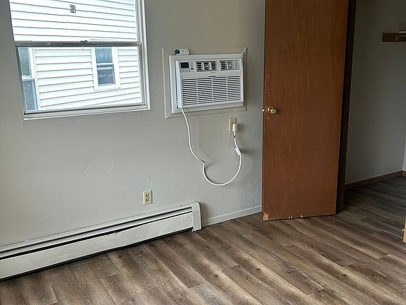 2nd image of 6 Park St #20