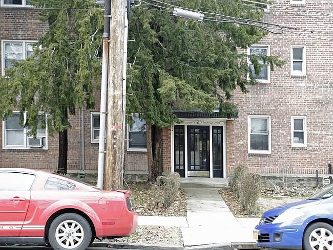 1st image of 51 Sunnyside Dr APT 1