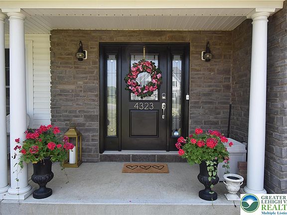 5th image of 4323 Saratoga Dr