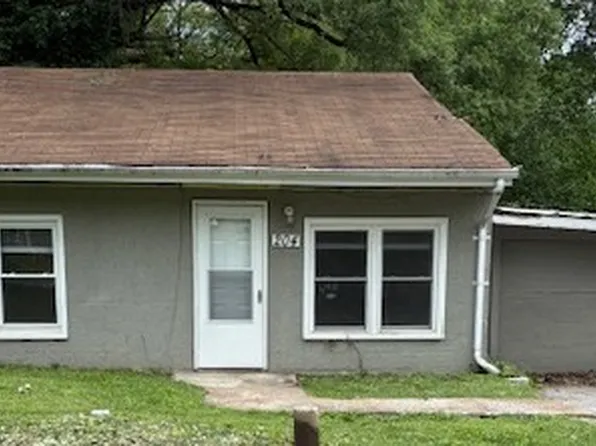 204 Elbring Dr, Saint Louis, MO 63135
