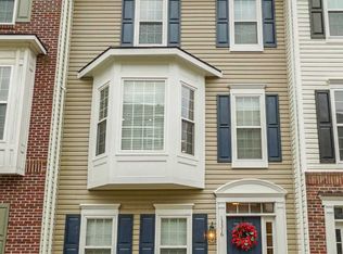 13316 Summer Garden Walk, Centreville, VA
