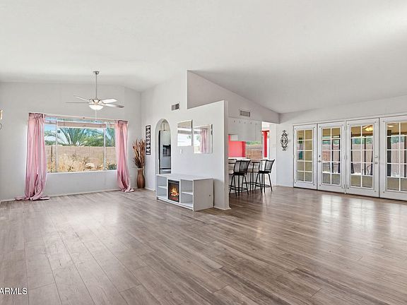 2nd image of 721 E BRENTRUP Drive