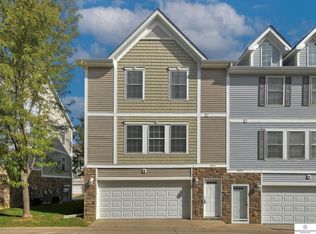 14656 Ames Plz, Omaha, NE 68116