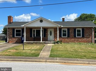 509 W 13th St, Front Royal, VA 22630