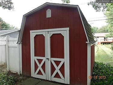 4th image of 543 Shadylawn Ave