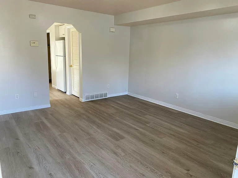 2421 N Washington Blvd #4-J — Photo 2