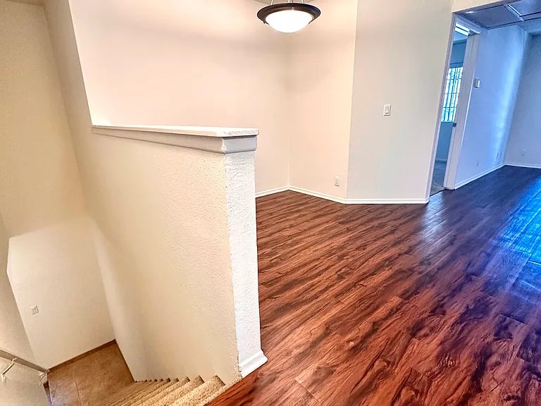 #217 Second Story Flat .
Unique Walk -up from Courtyard. Private entrance.