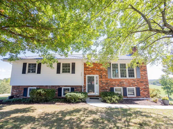 250 McCausey Rdg, Frenchburg, KY 40322