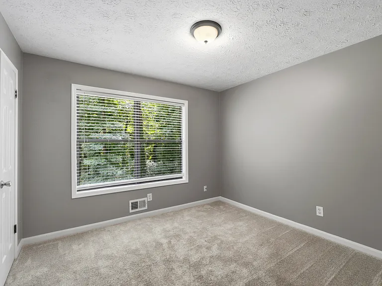 180 Lake Somerset Crst NW — Photo 12
