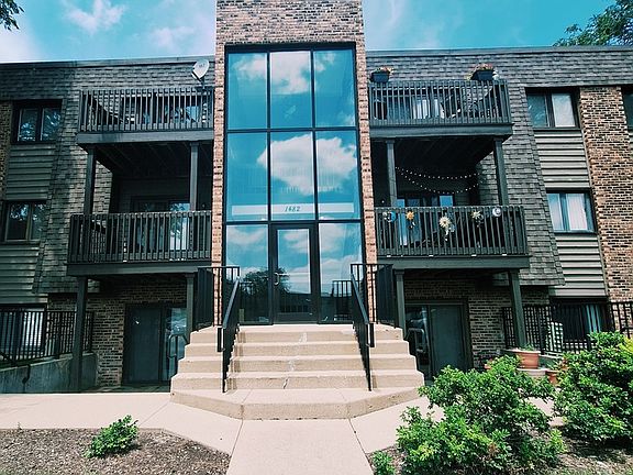 2nd image of 1482 Stonebridge Cir APT C6